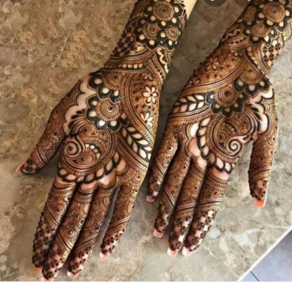 African Mehndi Design by the best Mehndi Designer in Shivaji Nagar, UP