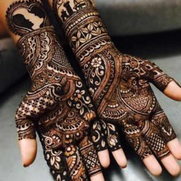 In this image you can see a madhubani mehndi design by one of the best madhubani mehndi designer in jhansi, Vijay Mehndi Art & Permanent Tattoo Art